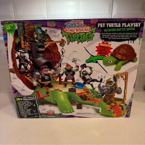 Tales of the Teenage Mutant Ninja Turtles isPet Turtle Playset by Playmates Toys
